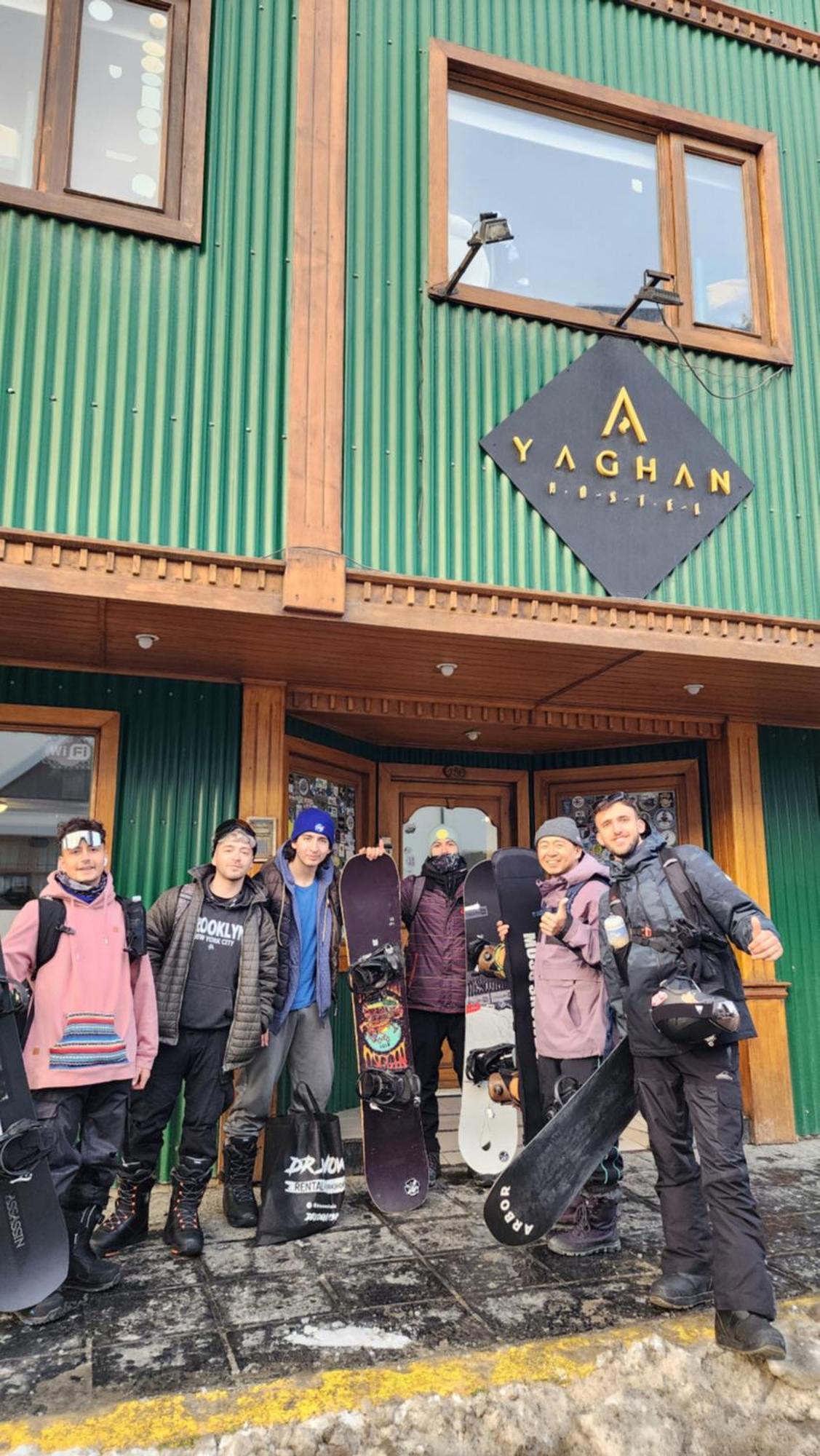 Yaghan Hostel Ushuaia Buitenkant foto