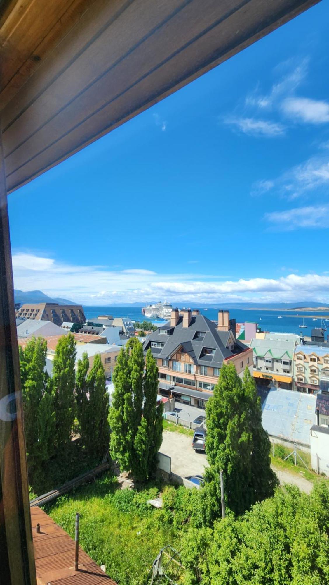 Yaghan Hostel Ushuaia Buitenkant foto