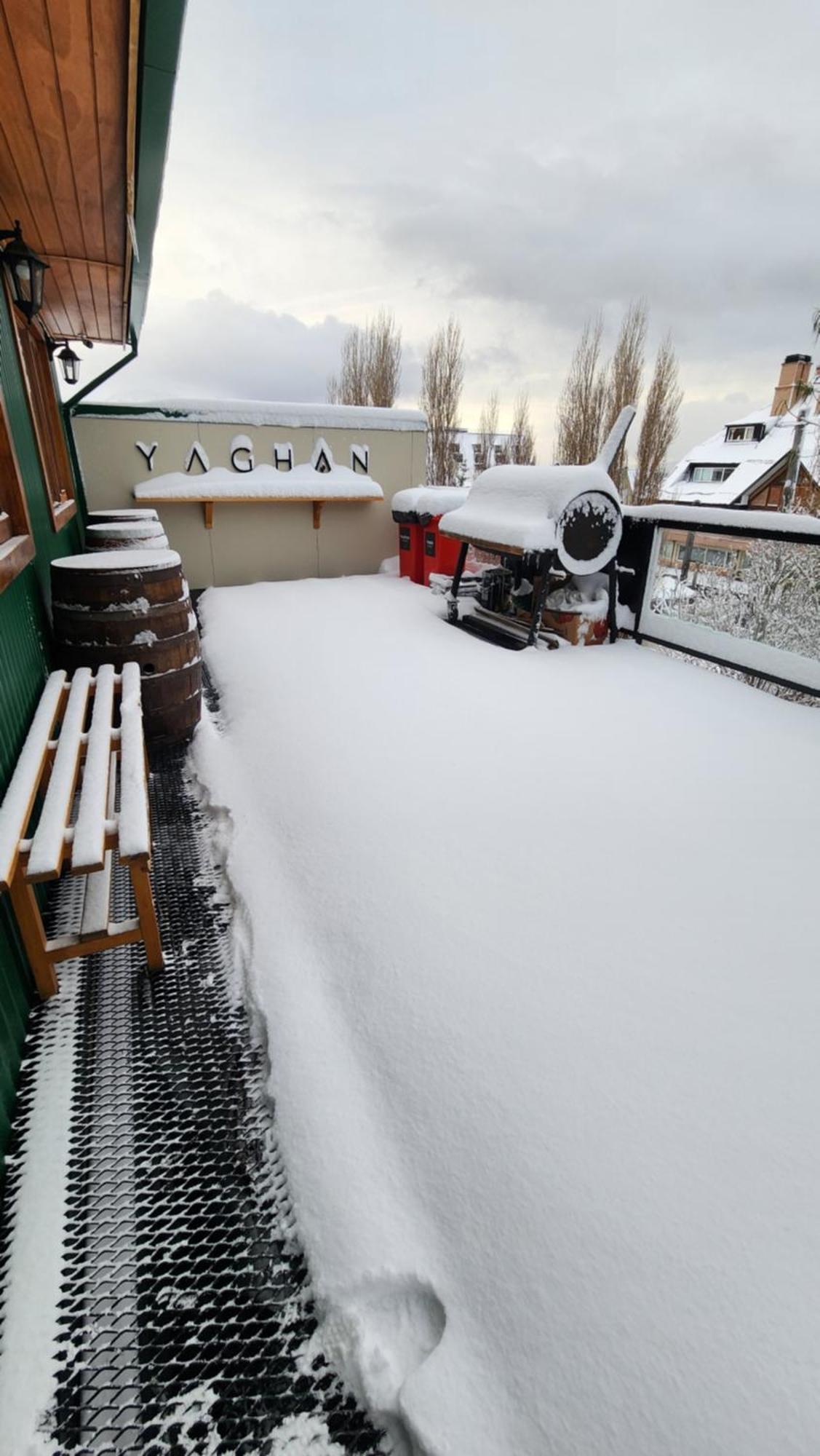 Yaghan Hostel Ushuaia Buitenkant foto