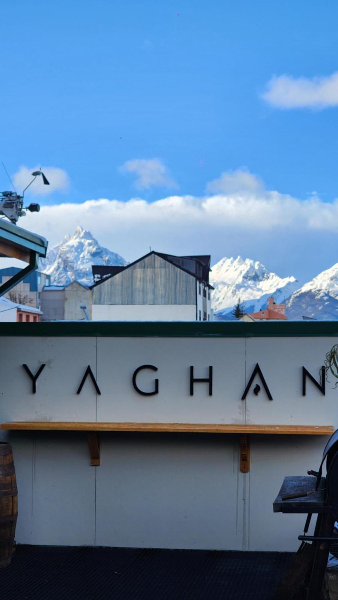 Yaghan Hostel Ushuaia Buitenkant foto